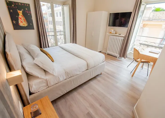 Design 18 Charming Guest house 4*